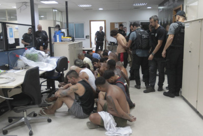 Polícia realiza operação para prender quadrilha de roubo de celulares e extorsão