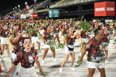 Na reta final para desfile da Série Ouro, Unidos do Porto da Pedra intensifica ensaios