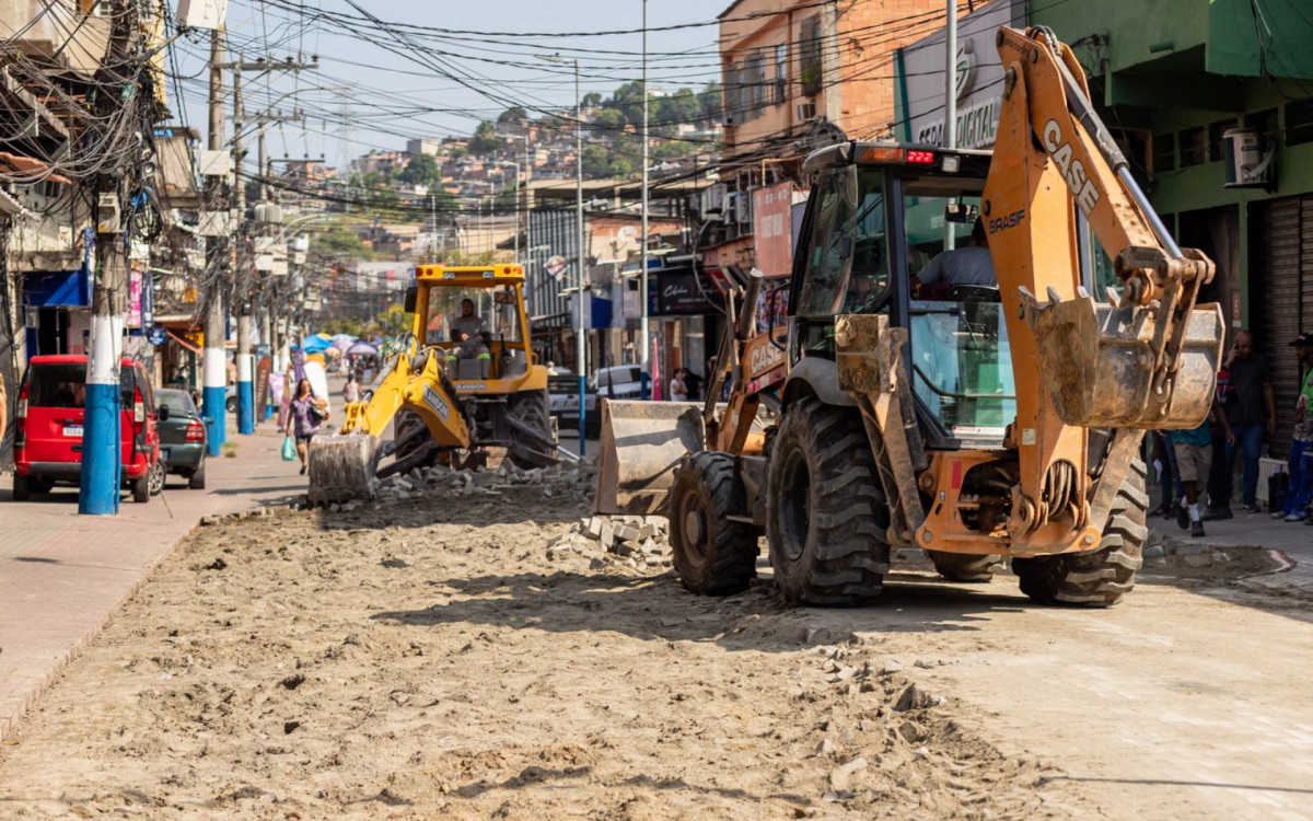 O calçadão construído há mais de um ano não agradou aos comerciantes