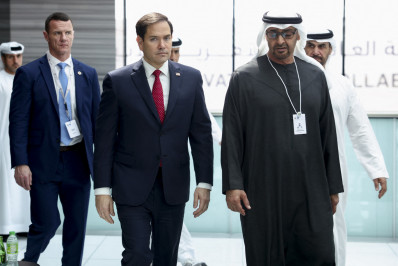 Presidente dos Emirados Árabes reitera rejeição ao deslocamento de palestinos de Gaza