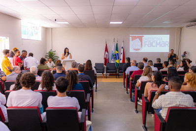 Estudantes da primeira turma de Medicina do Passaporte Universitário iniciam as aulas