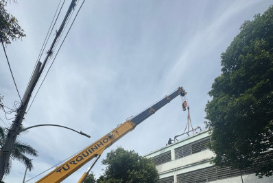 Reforma do Colégio Municipal Walter Francklin avança após danos causados por chuva de granizo
