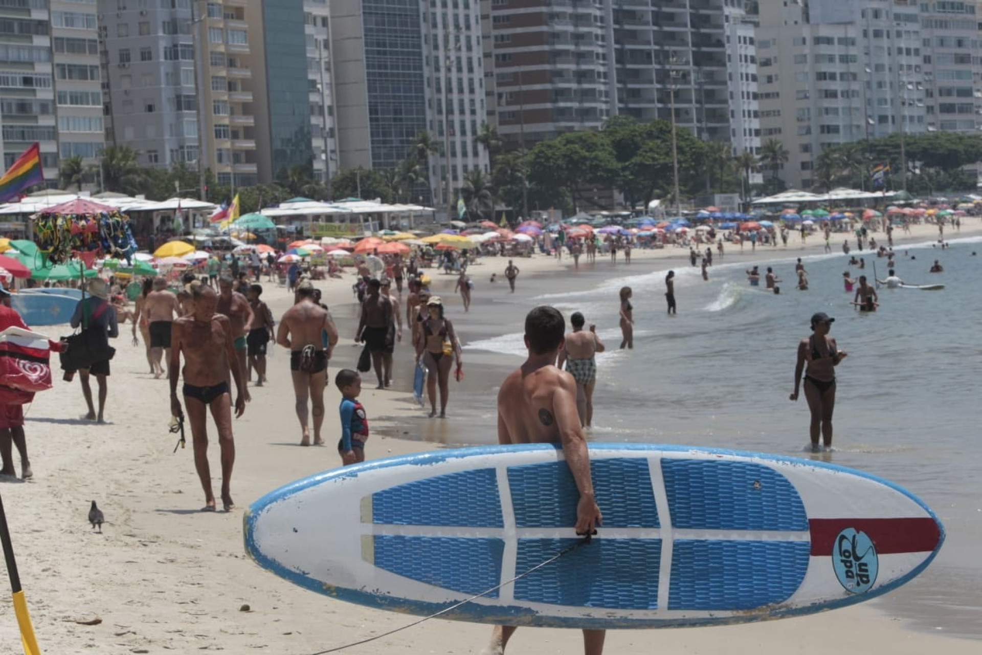 Quarta (19) foi mais um dia de praia para cariocas e turistas - Reginaldo Pimenta/Agência O Dia