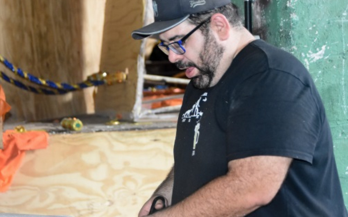 'P&uacute;blico pode esperar um desfile arrebatador, onde tradi&ccedil;&atilde;o e inova&ccedil;&atilde;o caminham lado a lado no compasso do samba', diz carnavalesco Rodrigo Almeida - Anaiara Gois/Em Cima da Hora