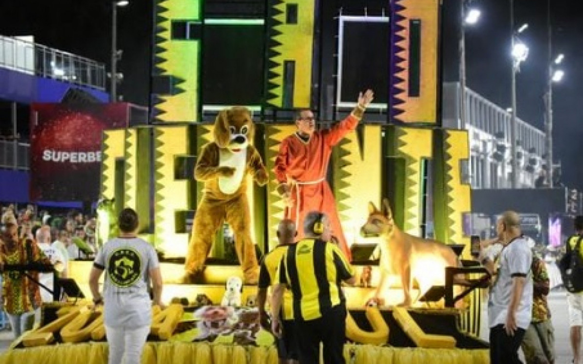 Enredo da S&atilde;o Clemente vai exaltar c&atilde;es e gatos vira-latas - Divulga&ccedil;&atilde;o/S&atilde;o Clemente