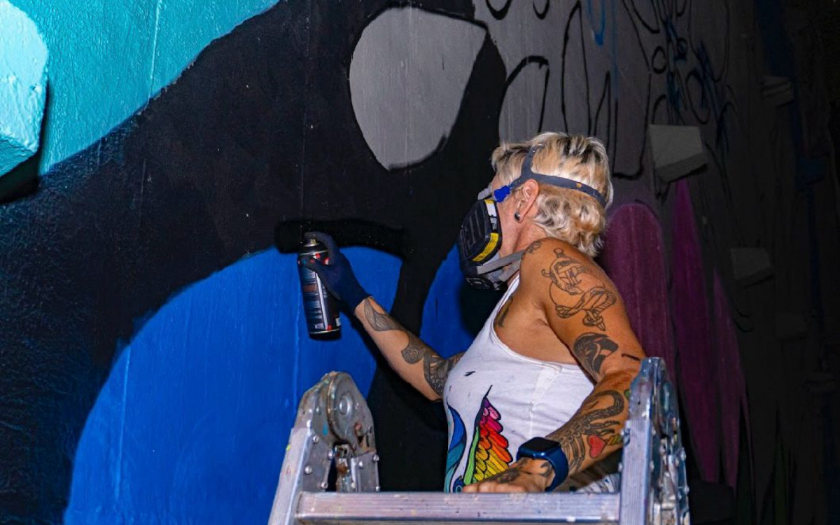 Duque de Caxias ganha mural da artista Rafamon