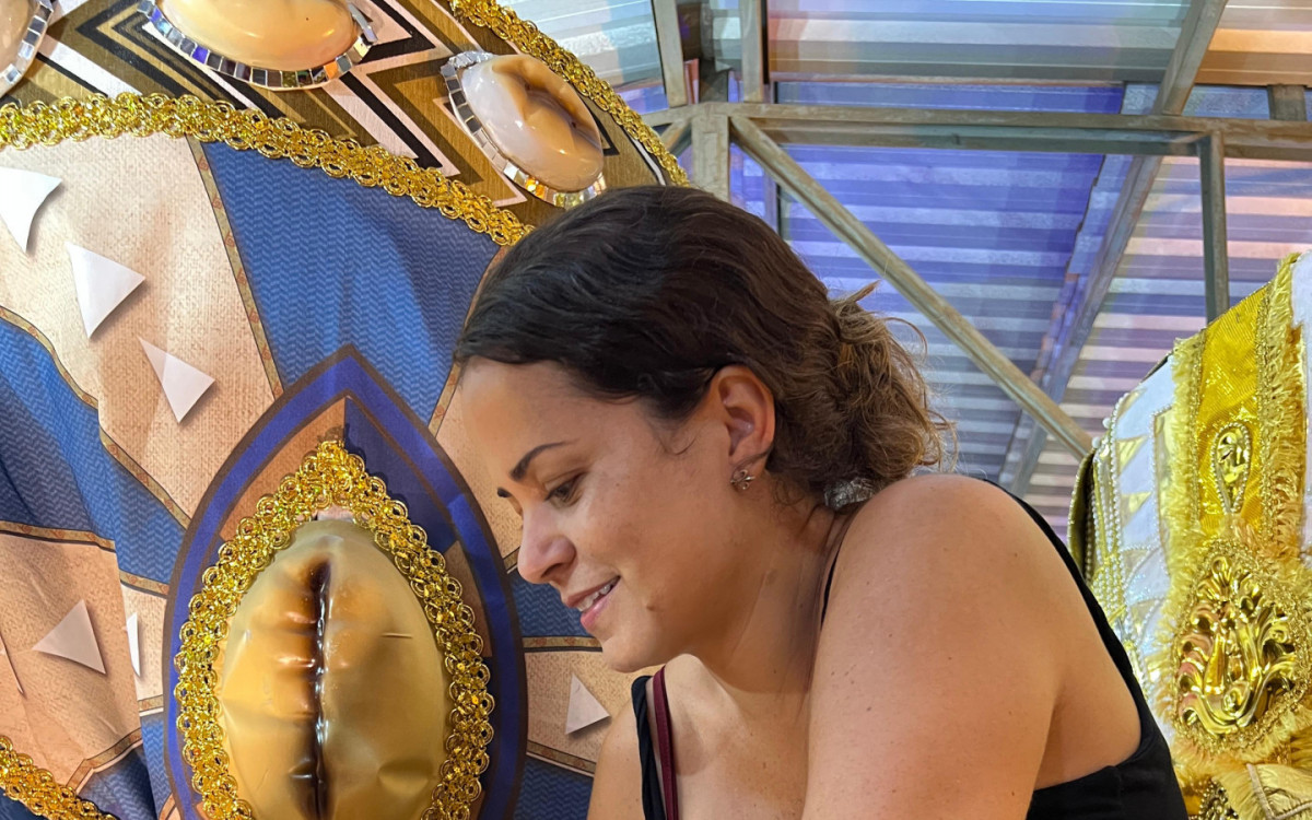 Carnavalesca Annik Salmon diz que Arranco levar&aacute; grito por respeitos &agrave;s m&atilde;es e &agrave;s mulheres