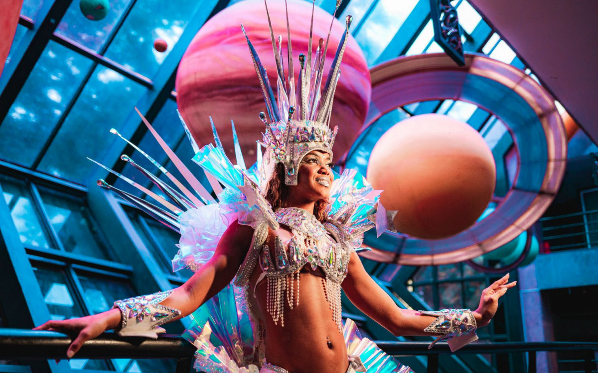 Mocidade pretende promover reflex&otilde;es com o enredo 'Voltando para o futuro, n&atilde;o h&aacute; limites para sonhar' - Mike Bleak / Twelve Marketing