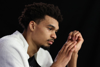 Astro da NBA tem diagnóstico de trombose no ombro e está fora da temporada