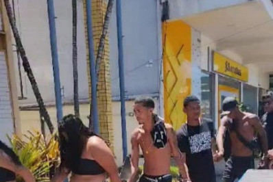 Polícia Militar prende 10 suspeitos e apreende drogas em operação em Rio das Ostras