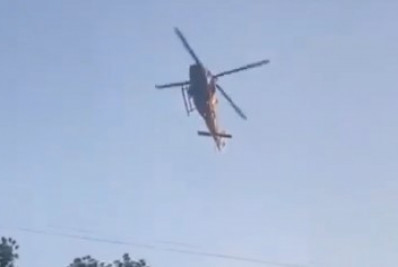 Vídeo: helicóptero da Polícia Civil é atacado a tiros em Duque de Caxias