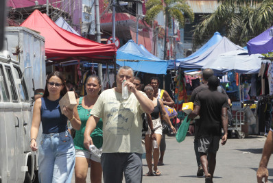 'Insuportável' e 'horrível': cariocas definem intenso calor da cidade do Rio