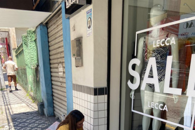 Bebedouros para animais são instalados em diversos pontos da cidade