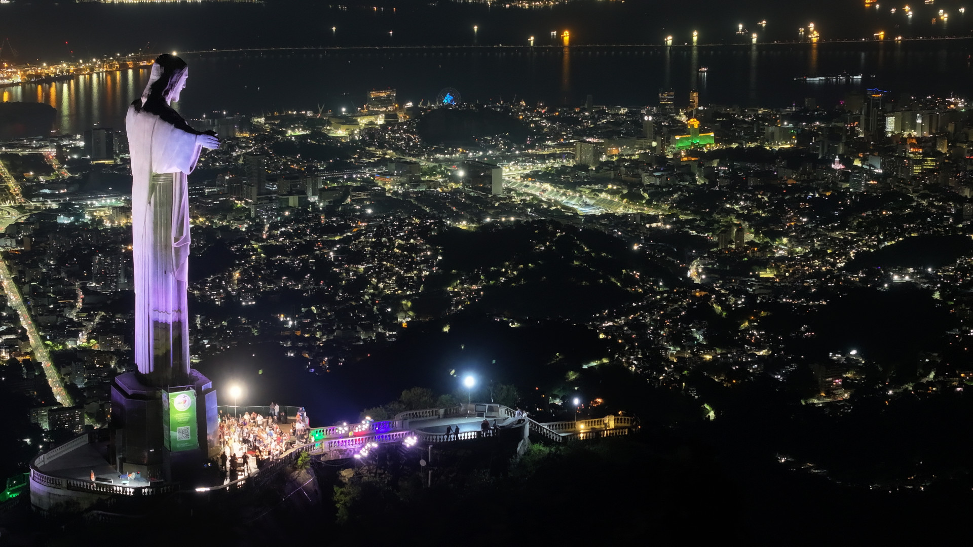 Celebra&ccedil;&atilde;o no Cristo em imagem captada pro drone - DSantu&aacute;rio Arquidiocesano Cristo Redentor / Today Solu&ccedil;&otilde;es