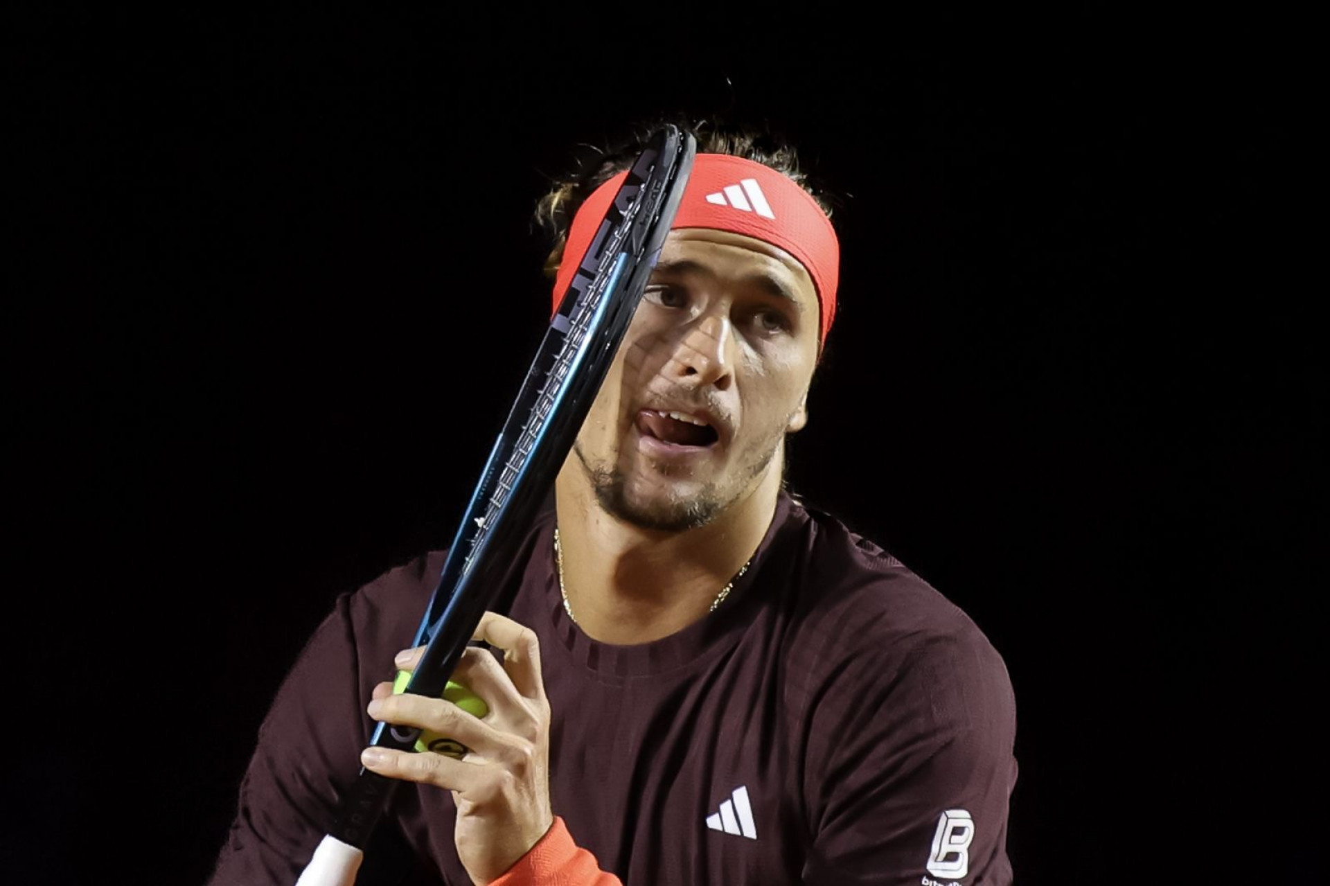 Número 2 do mundo, o alemão Alexander Zverev venceu o cazaque Alexander Schevchenko nas oitavas de final do Rio Open - Renan Areias / Agência O Dia