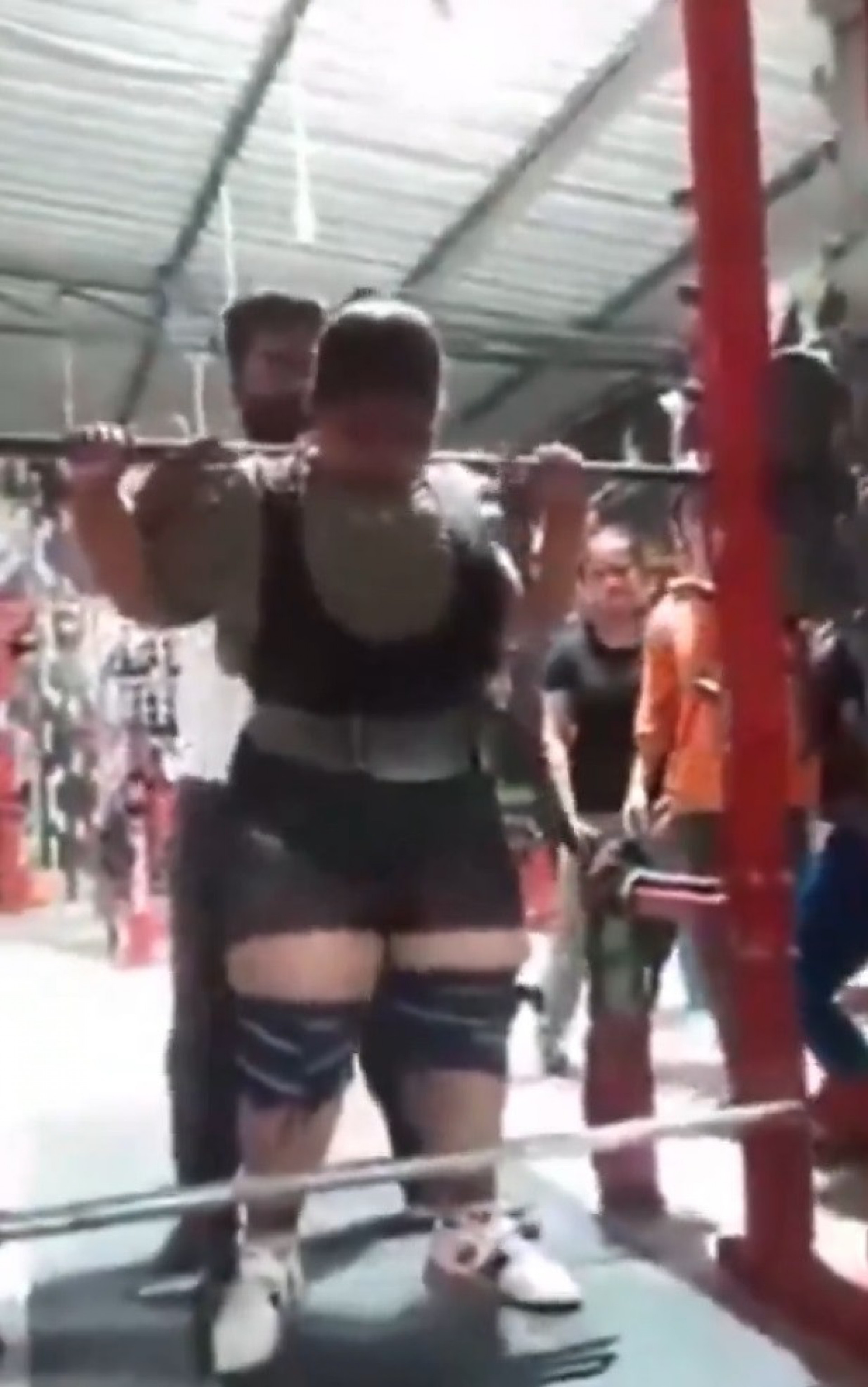 Momento que antecedeu o acidente da atleta de 17 anos
 - Reprodução / X