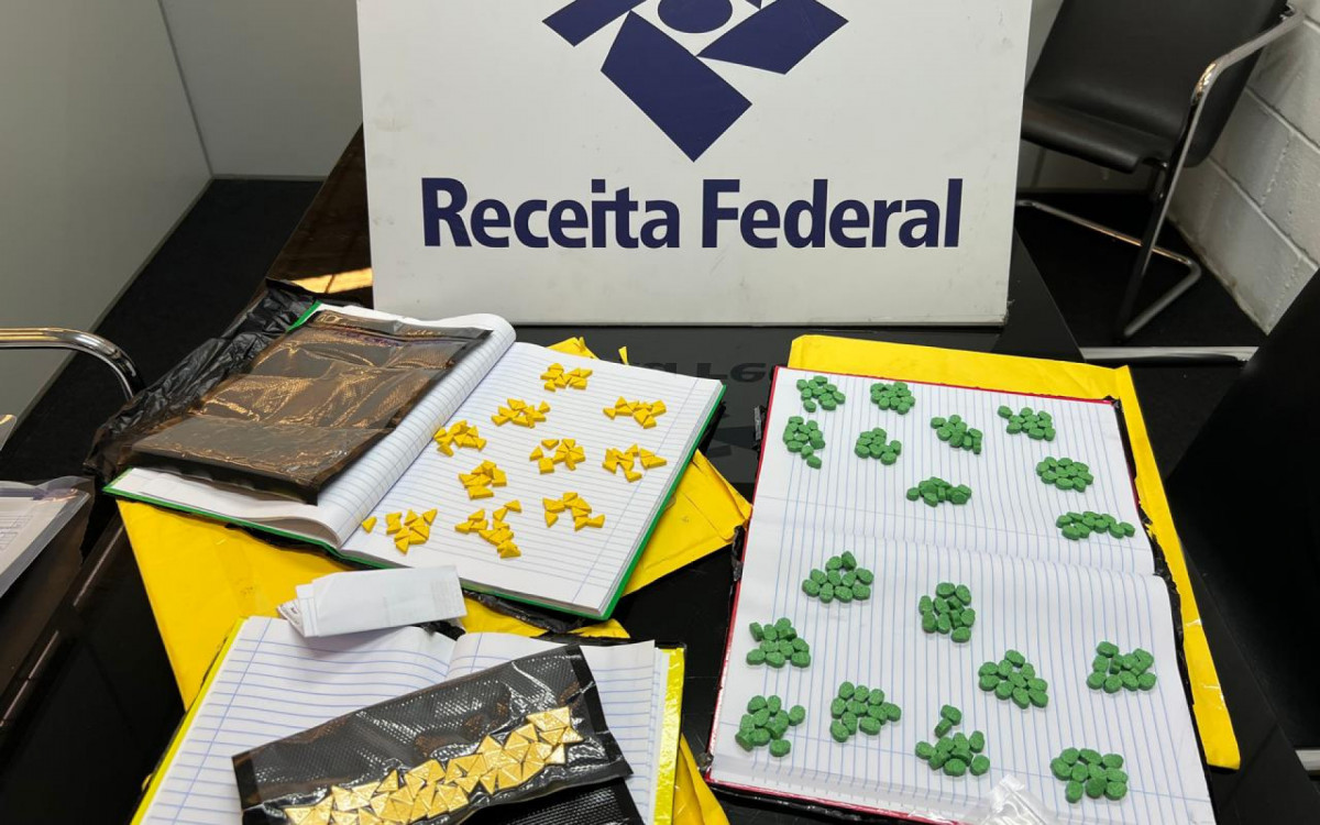 Droga estava escondida dentro de cadernos -  Divulga&ccedil;&atilde;o/Receita Federal
