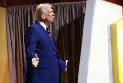 Trump anuncia fim das concessões de Biden ao petróleo venezuelano