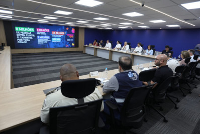 Carnaval do Rio deverá ter circulação de 8 milhões de pessoas em blocos e desfiles, diz prefeitura