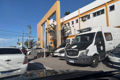 Denúncia anônima leva PM a prender suspeito de tráfico em Macaé