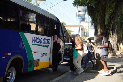 Transporte universitário gratuito está em operação em Paraíba do Sul