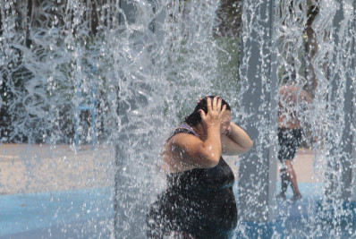 Defensorias acionam Justiça por medidas para enfrentar calor no Rio