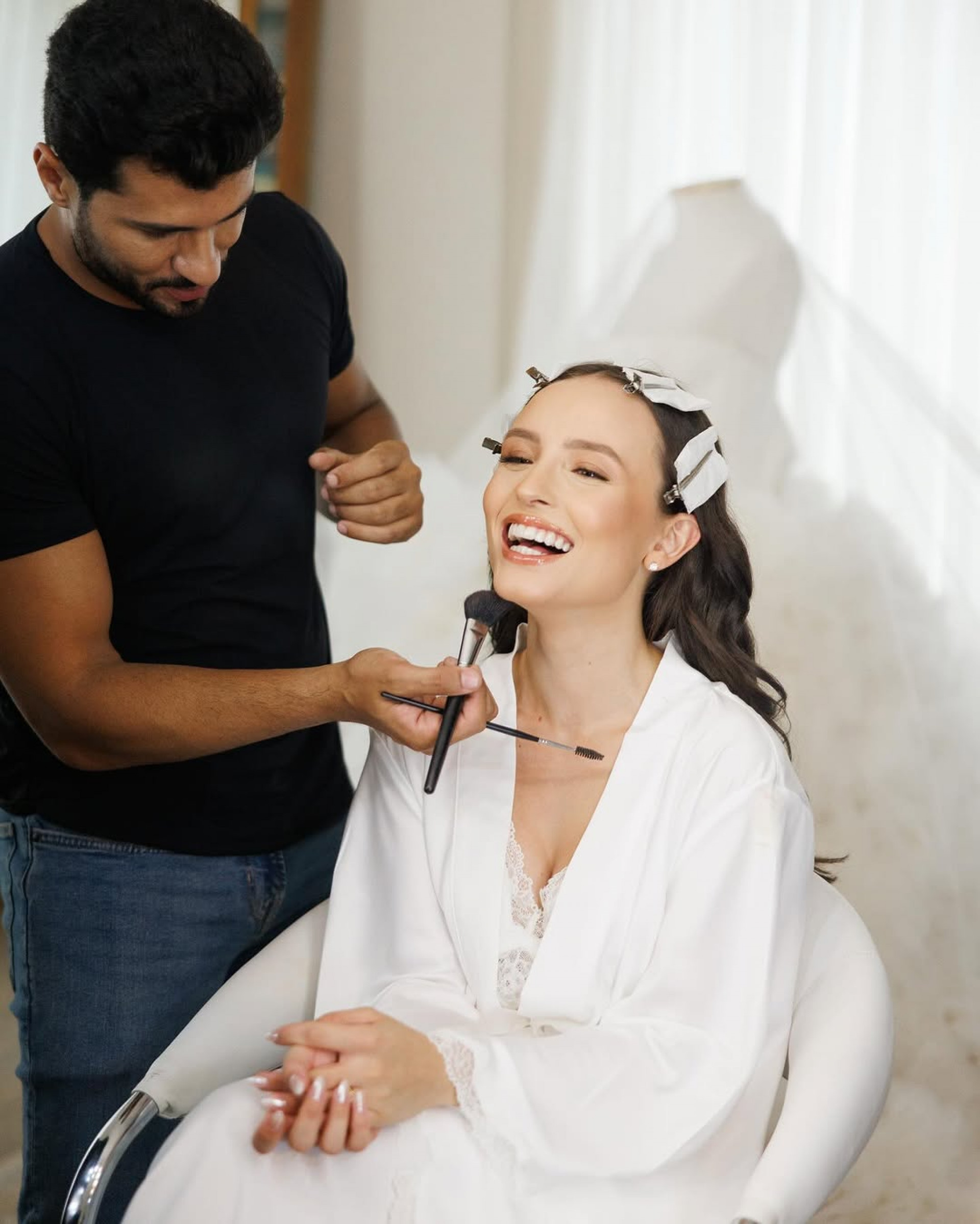 Larissa Manoela revela fotos inéditas do casamento - Victor Knabben 