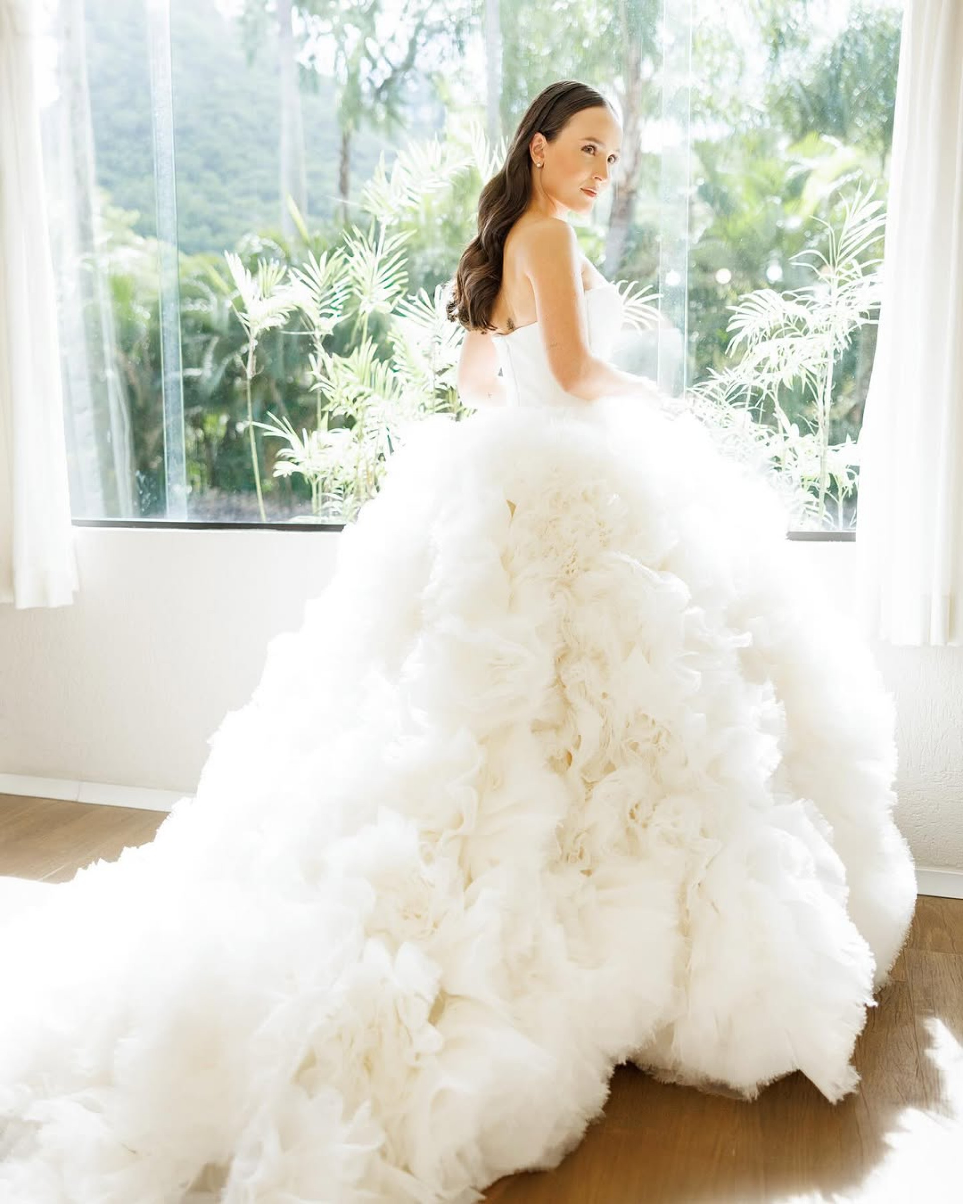 Larissa Manoela revela fotos inéditas do casamento - Victor Knabben 