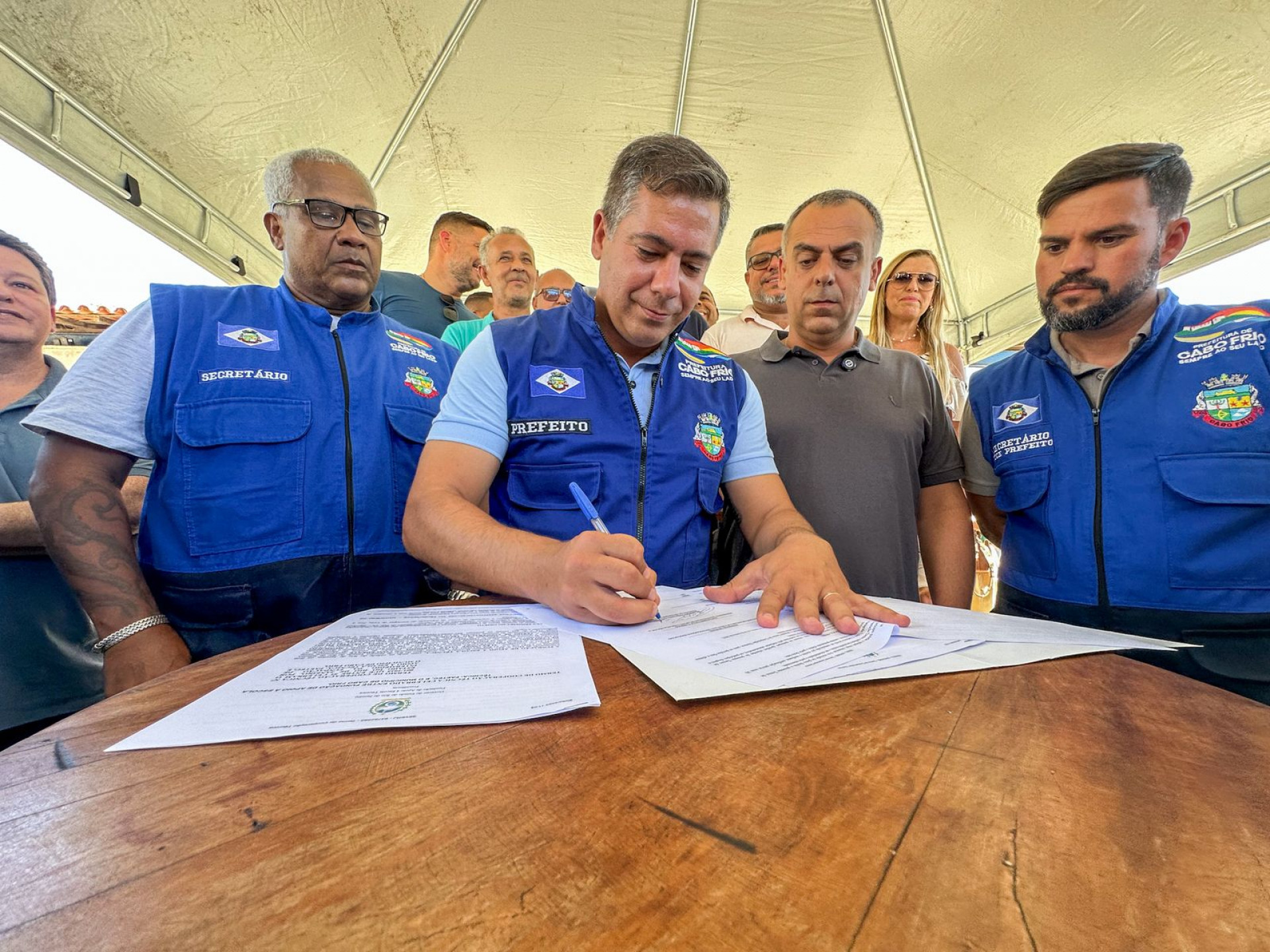 Prefeito Dr. Serginho assina Termo de Cooperação Técnica entre secretário de Cultura, Carlos Ernesto Lopes; secretário de Estado de Ciência, Tecnologia e Inovação, Anderson Moraes e vice-prefeito, Miguel Alencar - SECOM