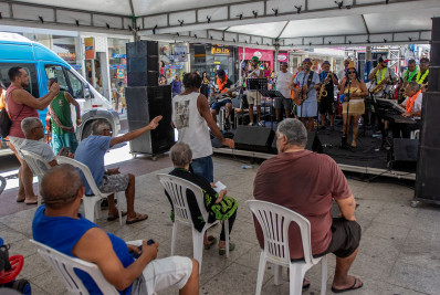 Choro na Rua encerra edições de fevereiro com pré-carnaval animado em Macaé