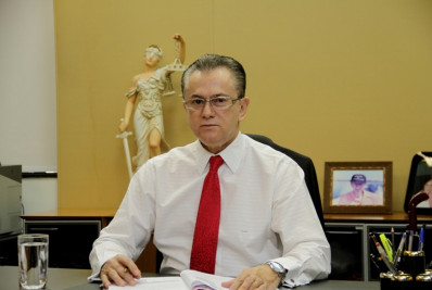 Desembargador que diz ter 'vida de monge' ganhou R$ 78 mil por mês em 'penduricalhos'