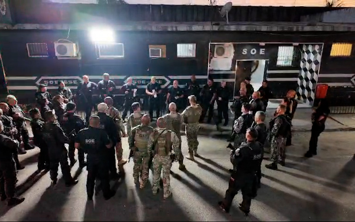 Opera&ccedil;&atilde;o &eacute; montada para transferir Luiz Fernando Nascimento Ferreira, o ?Nando Bacalhau?, para pres&iacute;dio federal