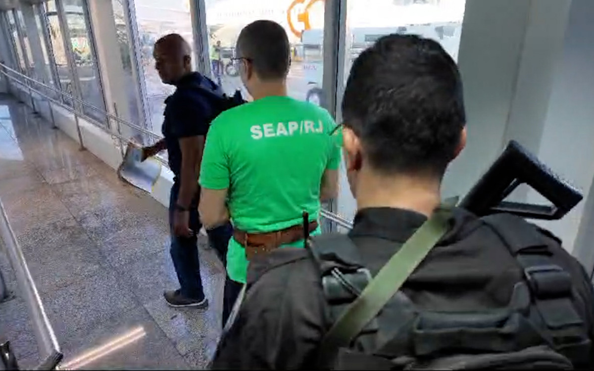 Opera&ccedil;&atilde;o &eacute; montada para transferir Luiz Fernando Nascimento Ferreira, o ?Nando Bacalhau?, para pres&iacute;dio federal