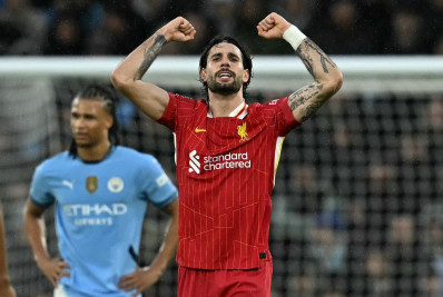 Liverpool vence o Manchester City fora de casa e dispara na liderança da Premier League