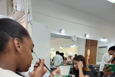 Jovens do Programa Niterói Jovem EcoSocial participam do CarnaEco