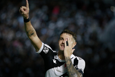 Vasco vence o Botafogo, avança à semifinal e elimina o rival do Carioca