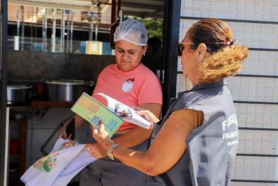 Quiosques de Rio das Ostras recebem fiscalização orientativa antes do Carnaval