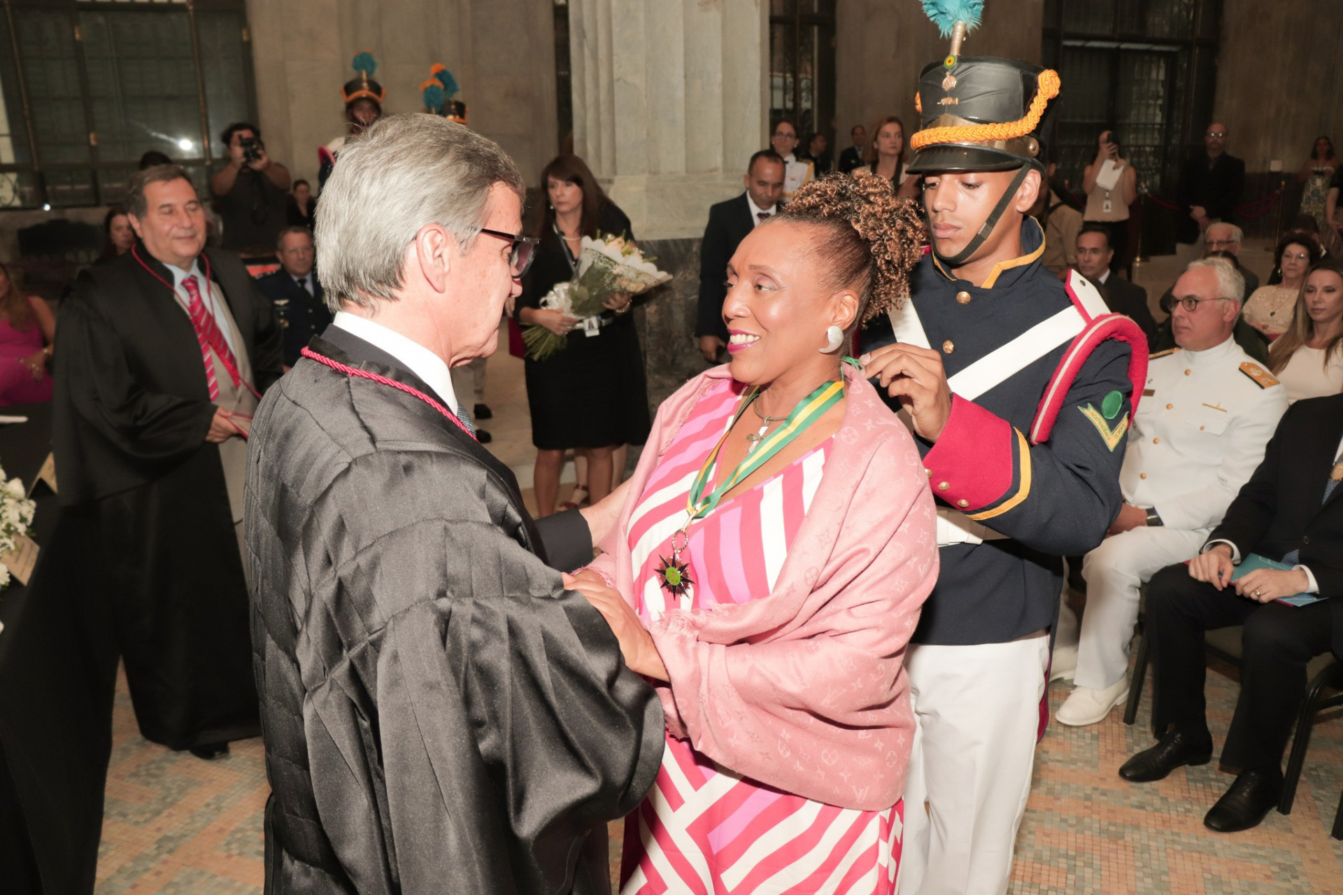 Ministra Vera Lúcia Araújo, do Tribunal Superior Eleitoral, foi uma das personalidades homenageadas  - Divulgação / TRE-RJ