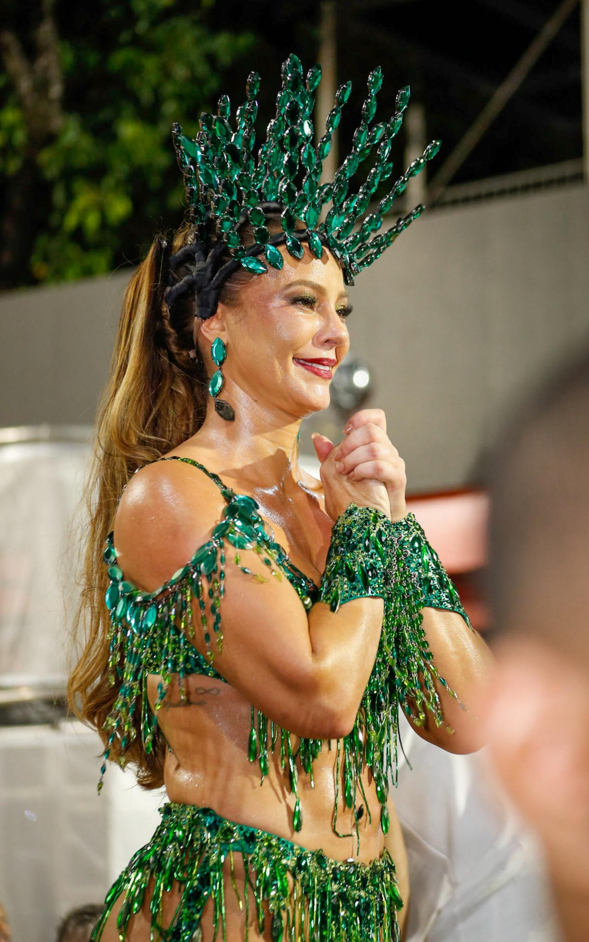 Paolla Oliveira participa de ensaio técnico da Grande Rio