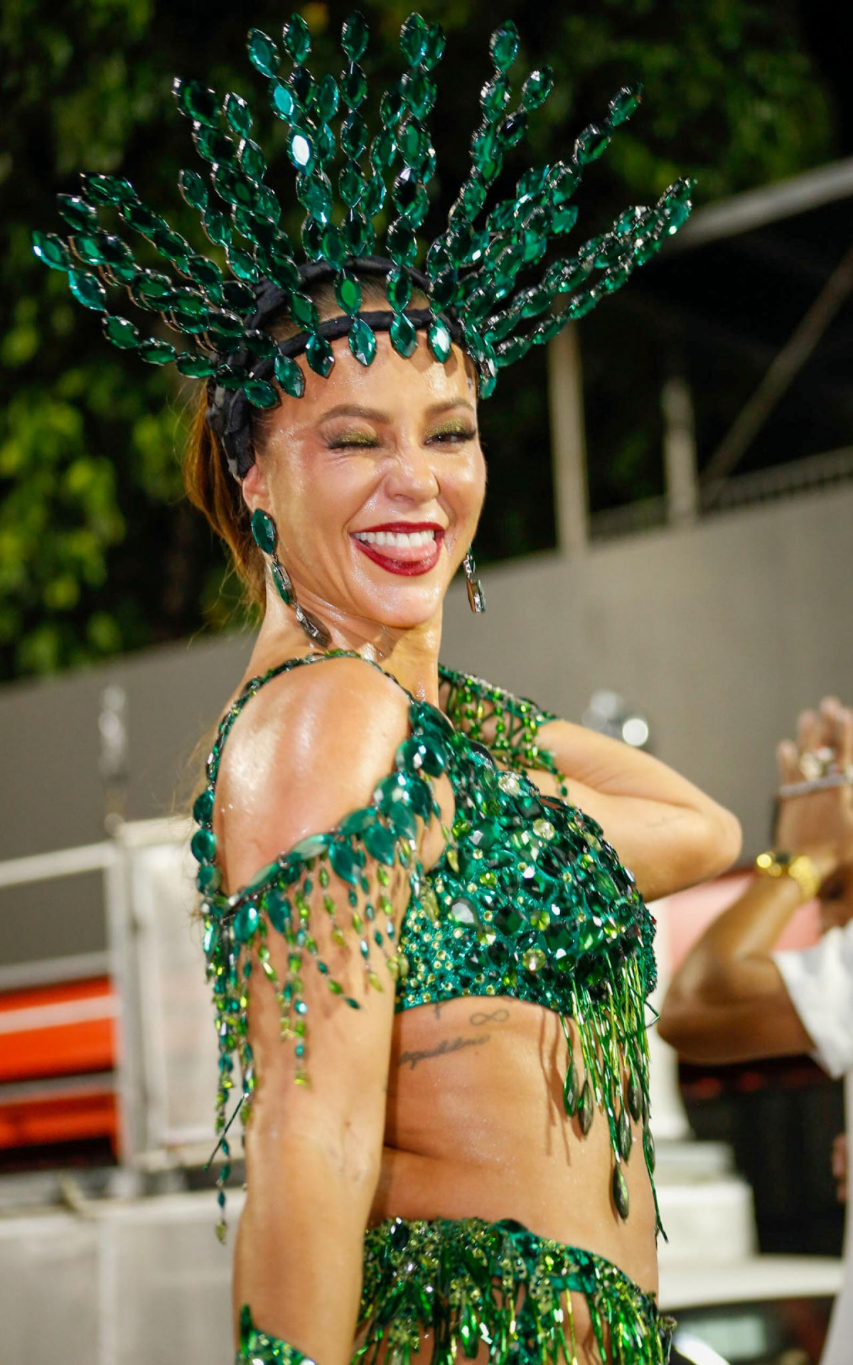 Paolla Oliveira participa de ensaio técnico da Grande Rio