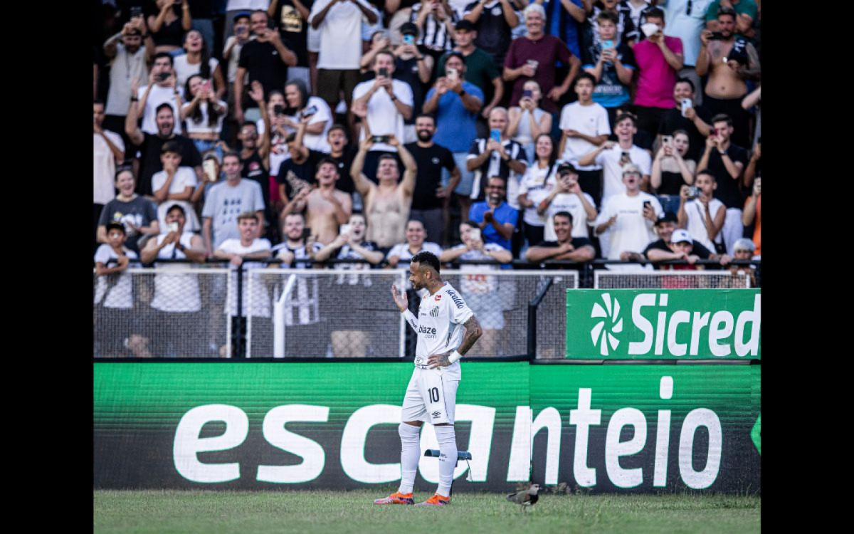 Neymar já soma dois gols e três assistências em seis partidas pelo Santos