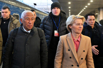 UE anuncia nova ajuda de R$ 21 bilhões para Ucrânia