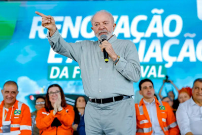Lula diz que combustíveis fósseis vão financiar a transição energética