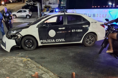 Homem e adolescente com moto roubada são capturados após tentativa de fuga na Zona Norte