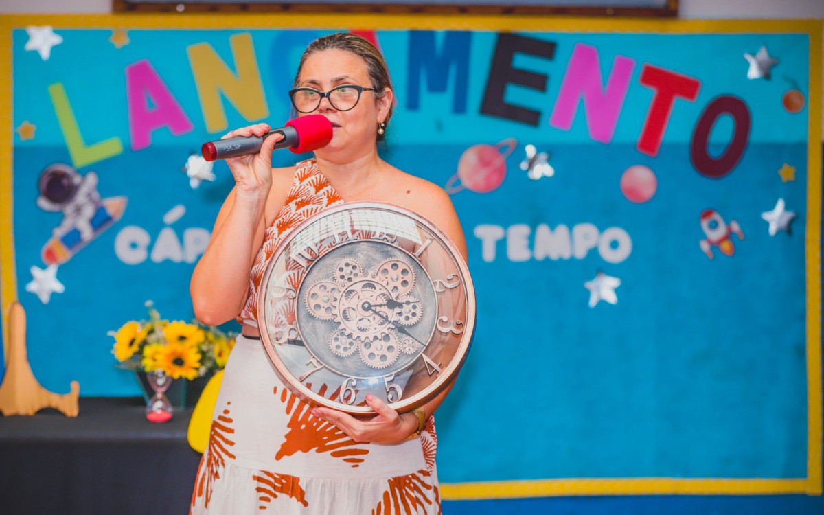 A diretora Cleide Dantas explicou a importância de valorização do tempo