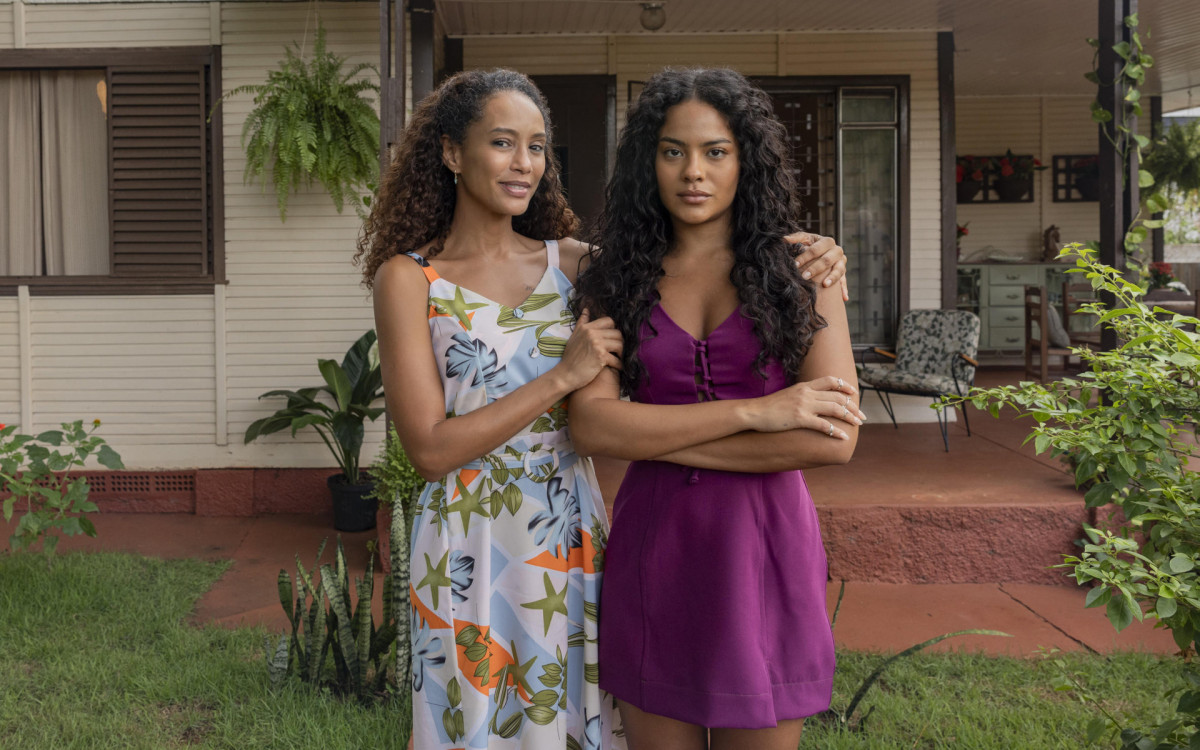 Raquel (Taís Araujo) e Maria de Fátima (Bella Campos).
 - Fabio Rocha/TVGlobo