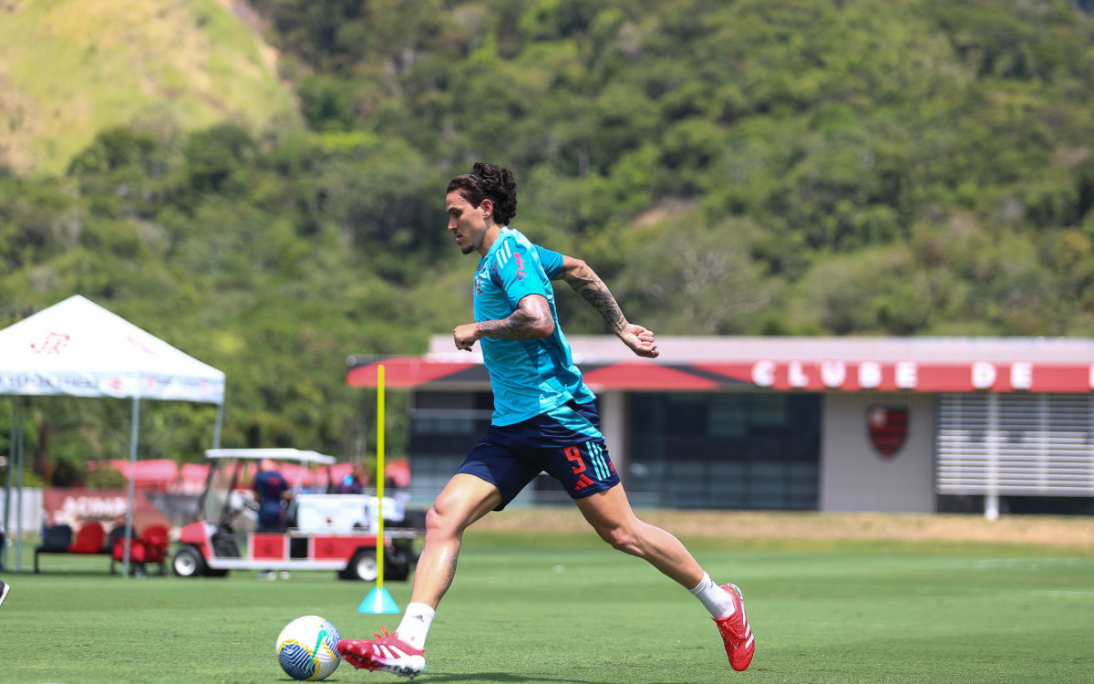 Pedro em treino do Flamengo