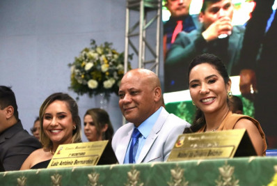 Araruama 166 anos: sessão solene da Câmara Municipal concede honrarias no aniversário do município