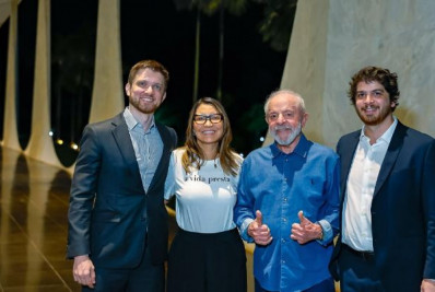 Lula promove sessão especial de 'Ainda Estou Aqui' e recebe netos de Eunice Paiva no Alvorada