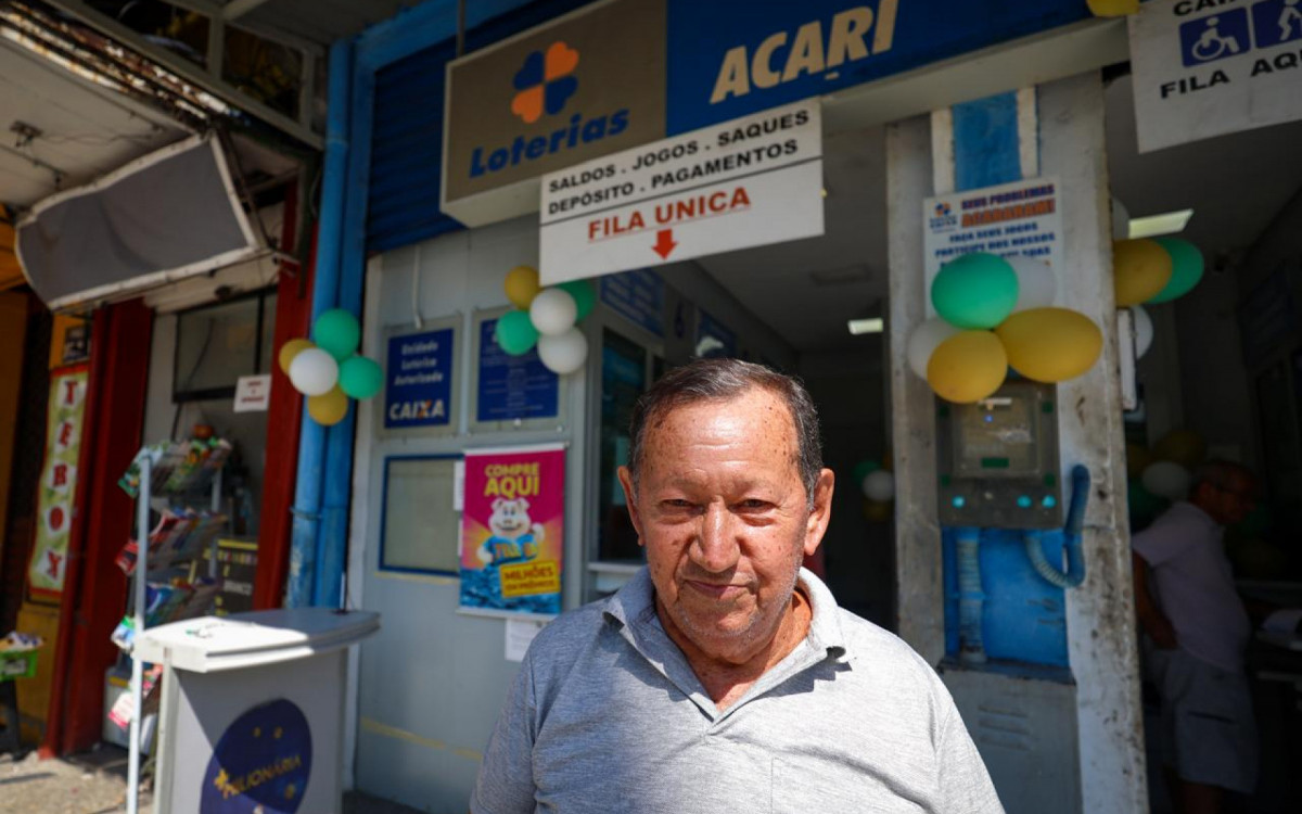 O aposentado Renato Roberto, de 77 anos, na Loteria Esportiva Acari